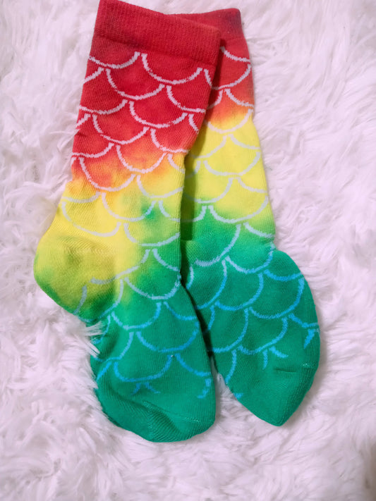 RYG Waves Tie-Dye Socks